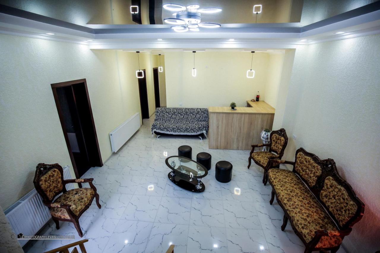 Hotel Balcony Кутаиси Екстериор снимка