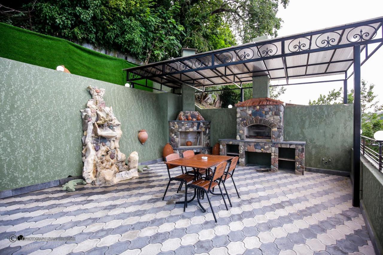 Hotel Balcony Кутаиси Екстериор снимка