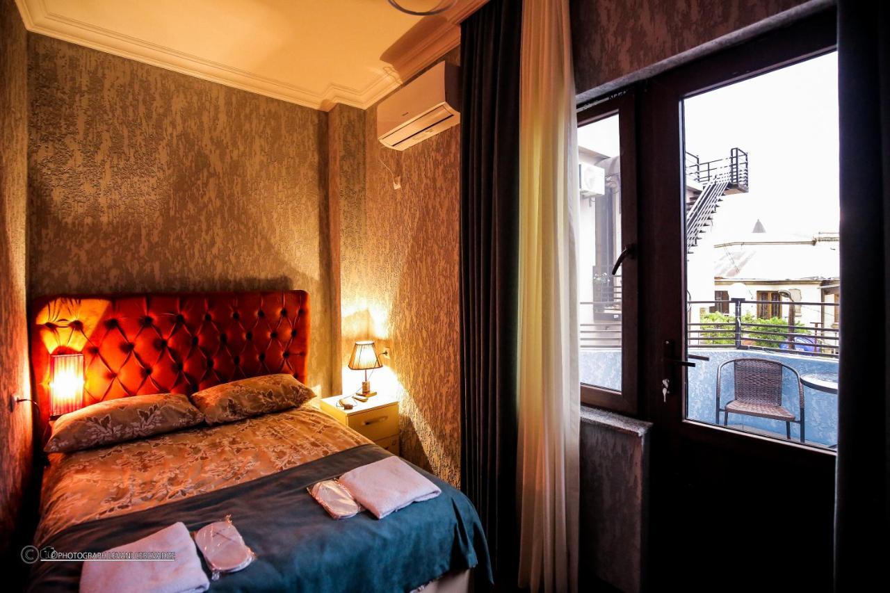 Hotel Balcony Кутаиси Екстериор снимка
