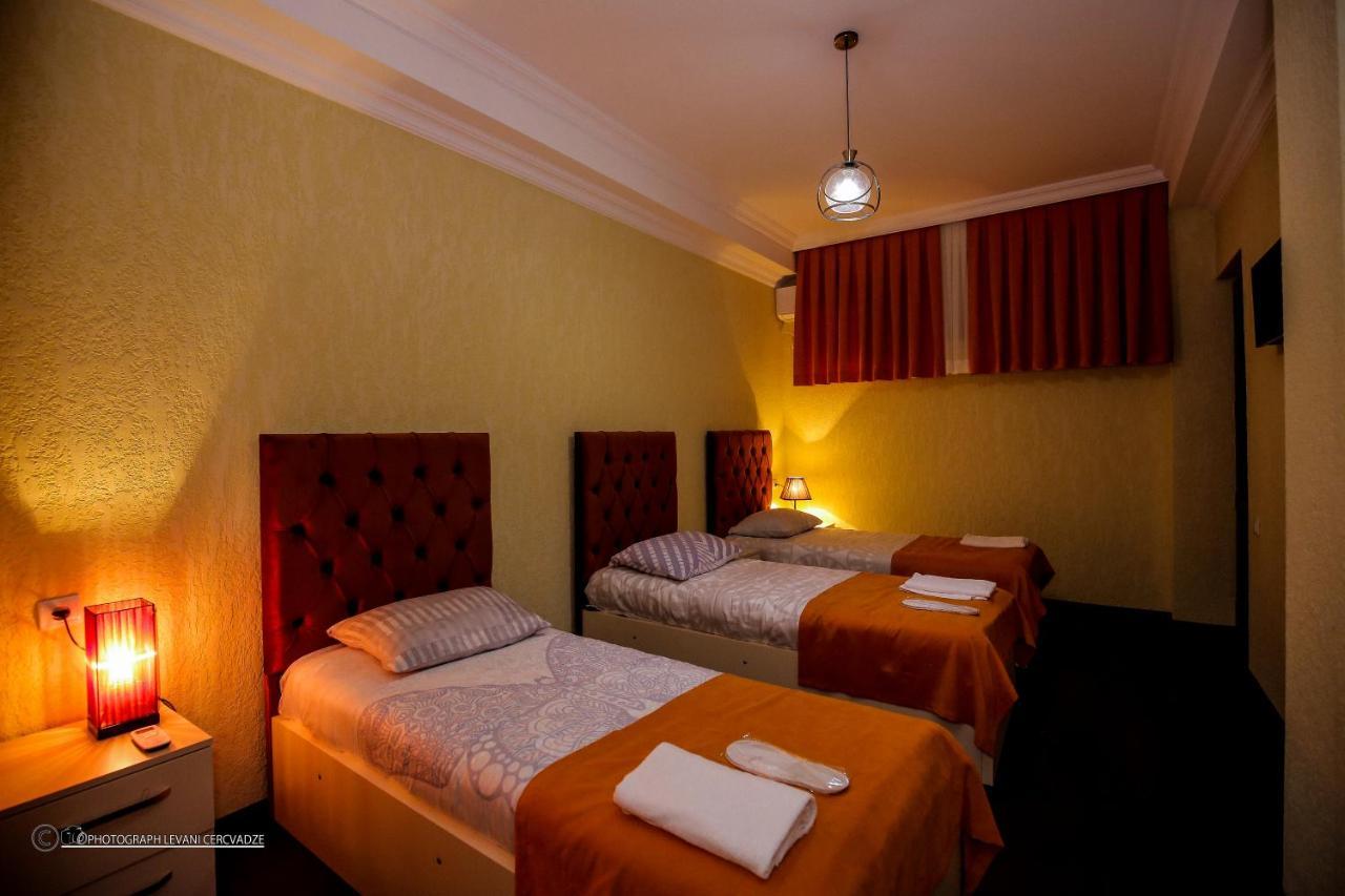 Hotel Balcony Кутаиси Екстериор снимка