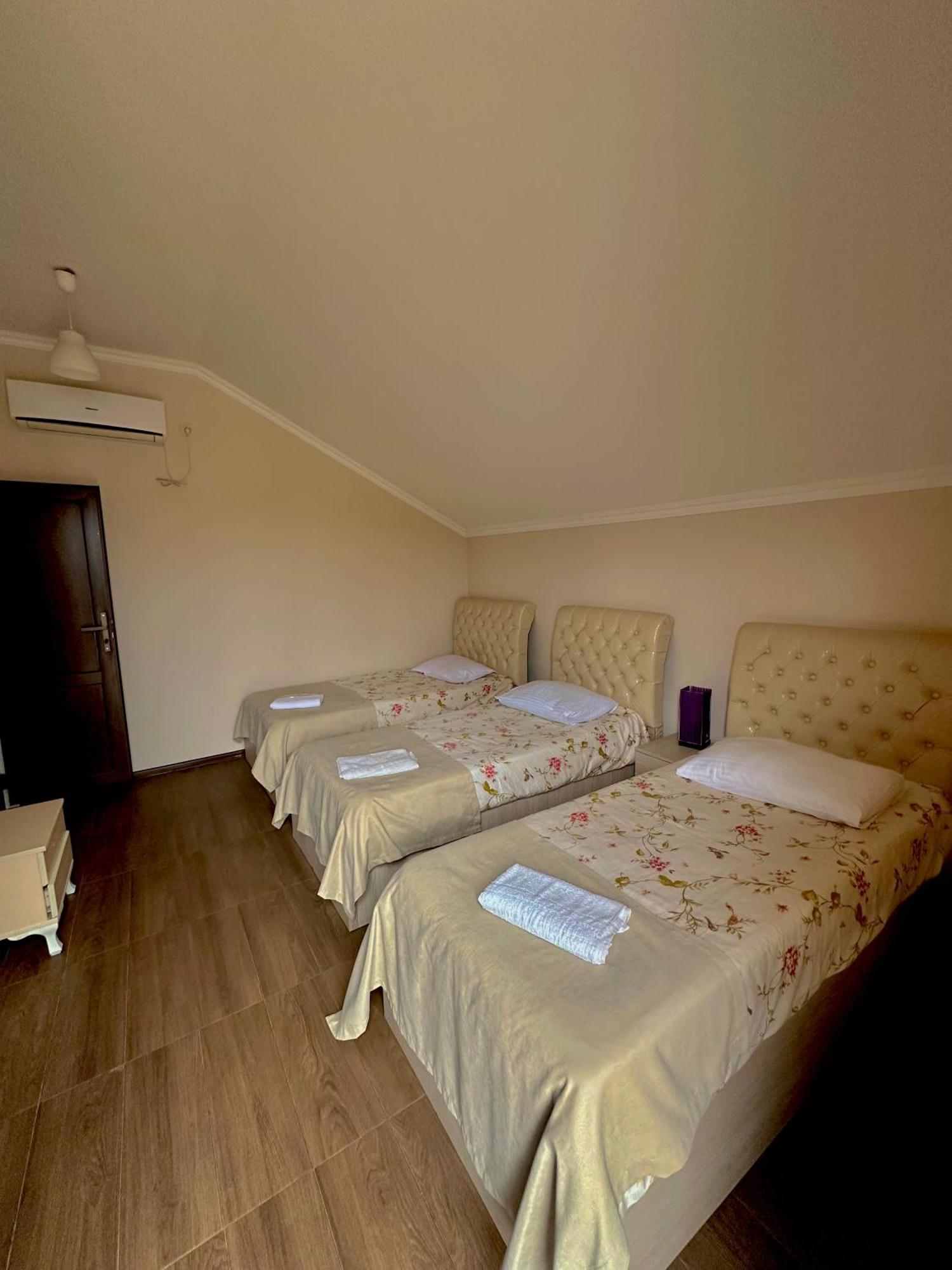 Hotel Balcony Кутаиси Екстериор снимка