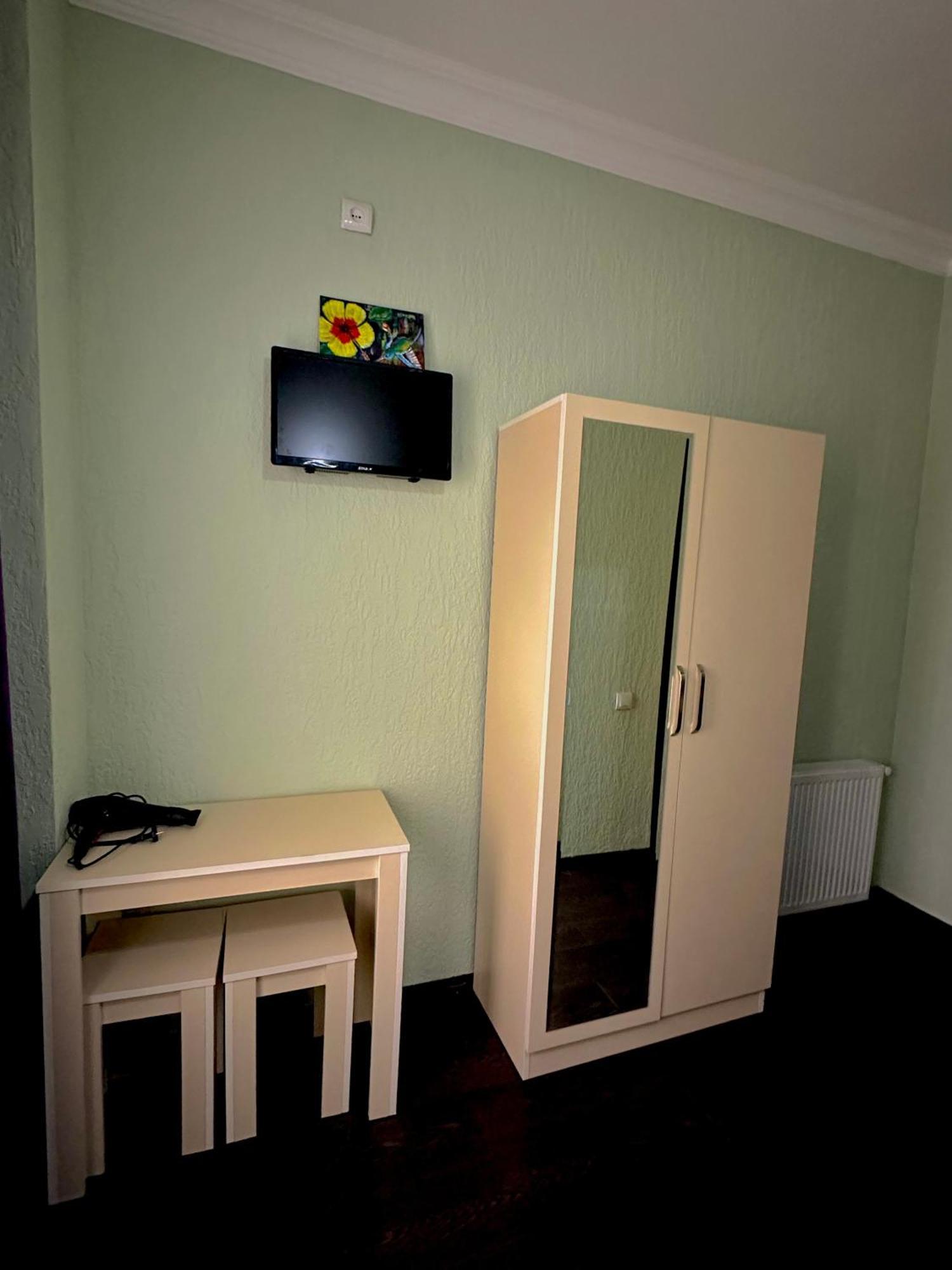 Hotel Balcony Кутаиси Екстериор снимка