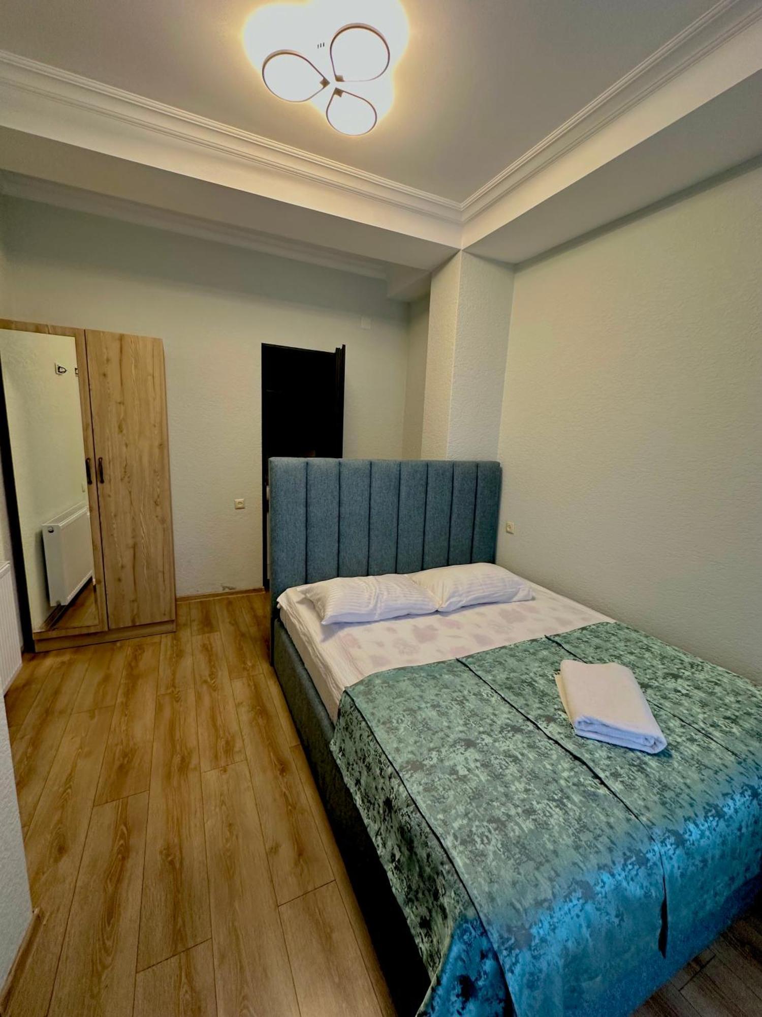 Hotel Balcony Кутаиси Екстериор снимка
