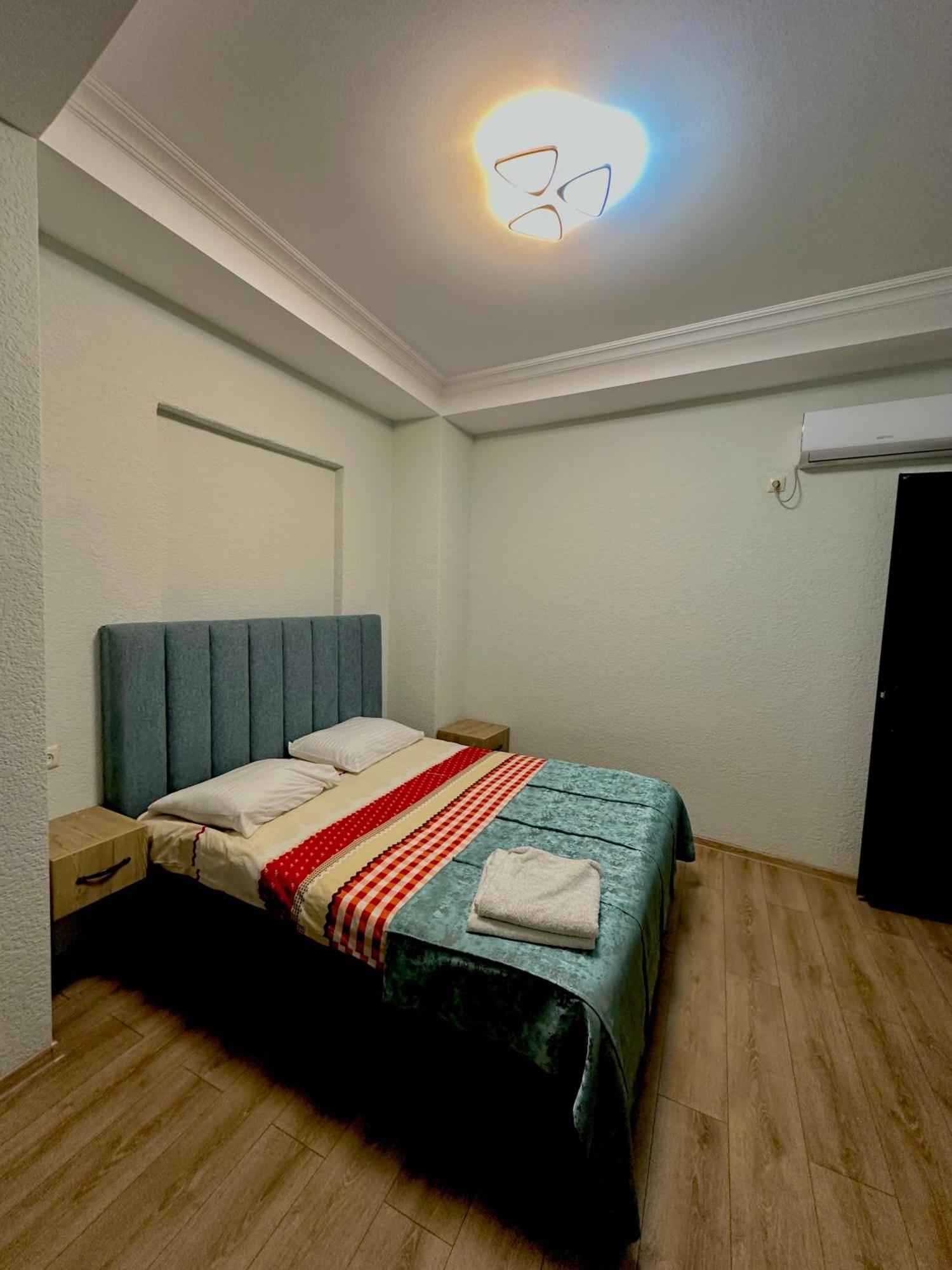 Hotel Balcony Кутаиси Екстериор снимка
