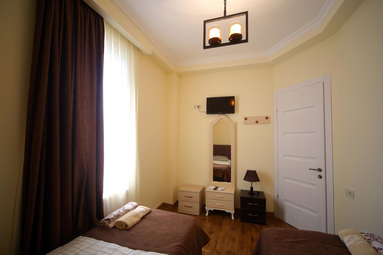 Hotel Balcony Кутаиси Екстериор снимка